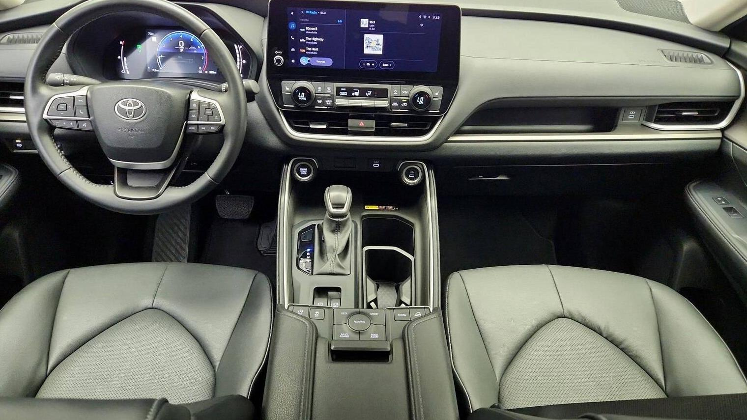 TOYOTA GRAND HIGHLANDER 2024 5TDAAAB50RS049418 image